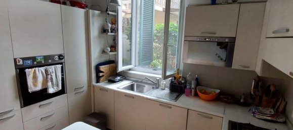4 rooms Apartment in Carrara, Italy No. 109094 7