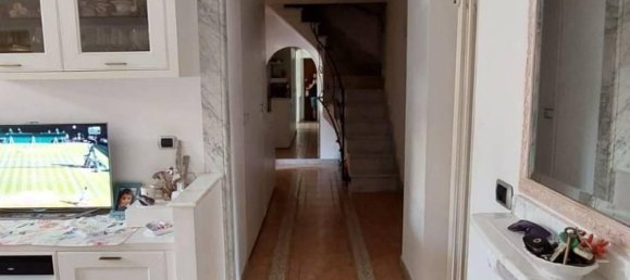 4 rooms Apartment in Carrara, Italy No. 109094 22