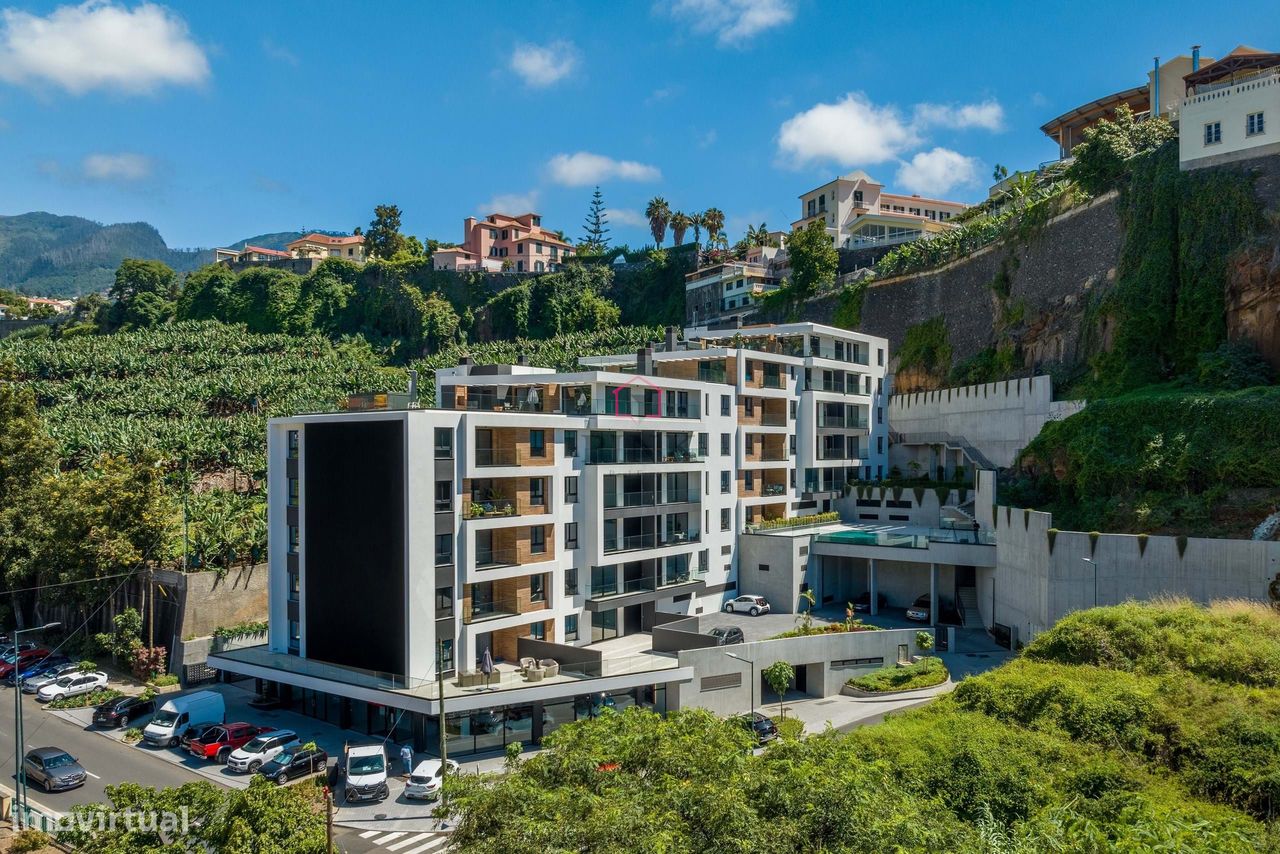5 bedrooms Penthouse in Funchal, Portugal No. 176698