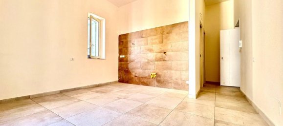 1 bedroom Apartment in Naples, Italy No. 316228 6