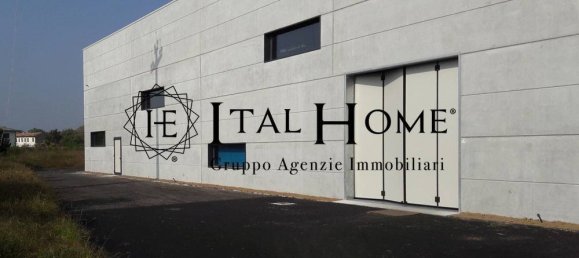 مستودع في Valmadrera, Italy 1370متر مربع رقم 5489 2