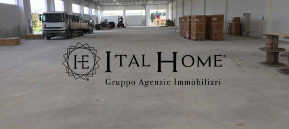 مستودع في Valmadrera, Italy 1370متر مربع رقم 5489 27