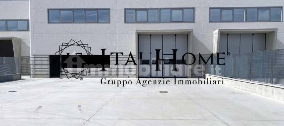 مستودع في Valmadrera, Italy 1370متر مربع رقم 5489 25