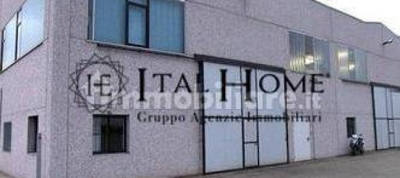 مستودع في Valmadrera, Italy 1370متر مربع رقم 5489 22