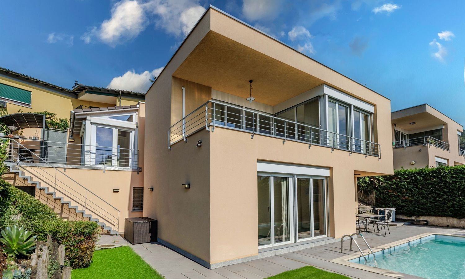 4 bedrooms Villa in Cremenaga, Italy No. 365571