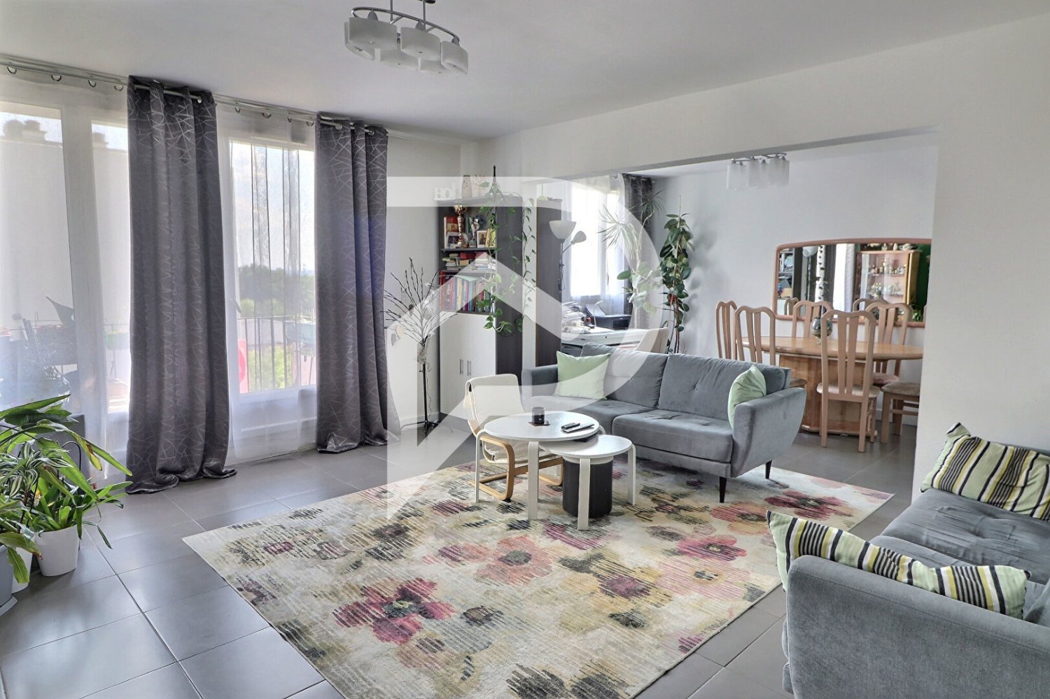 3 chambres Appartement à Pontoise, France No. 162747