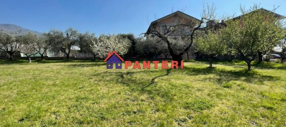 Casa de 6 habitaciónes en Pescia, Italy No. 65938 9