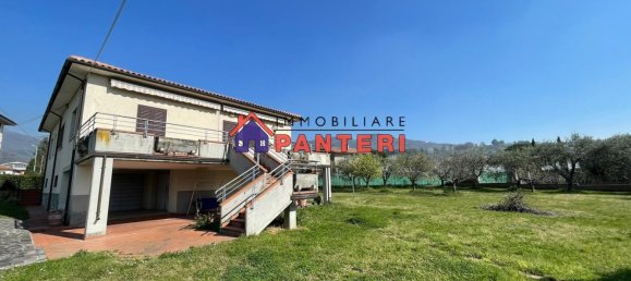 Casa de 6 habitaciónes en Pescia, Italy No. 65938 4