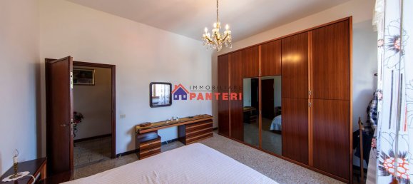 Casa de 6 habitaciónes en Pescia, Italy No. 65938 27