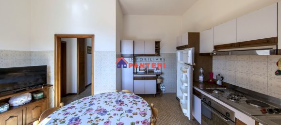 Casa de 6 habitaciónes en Pescia, Italy No. 65938 3