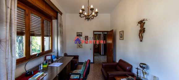 Casa de 6 habitaciónes en Pescia, Italy No. 65938 16