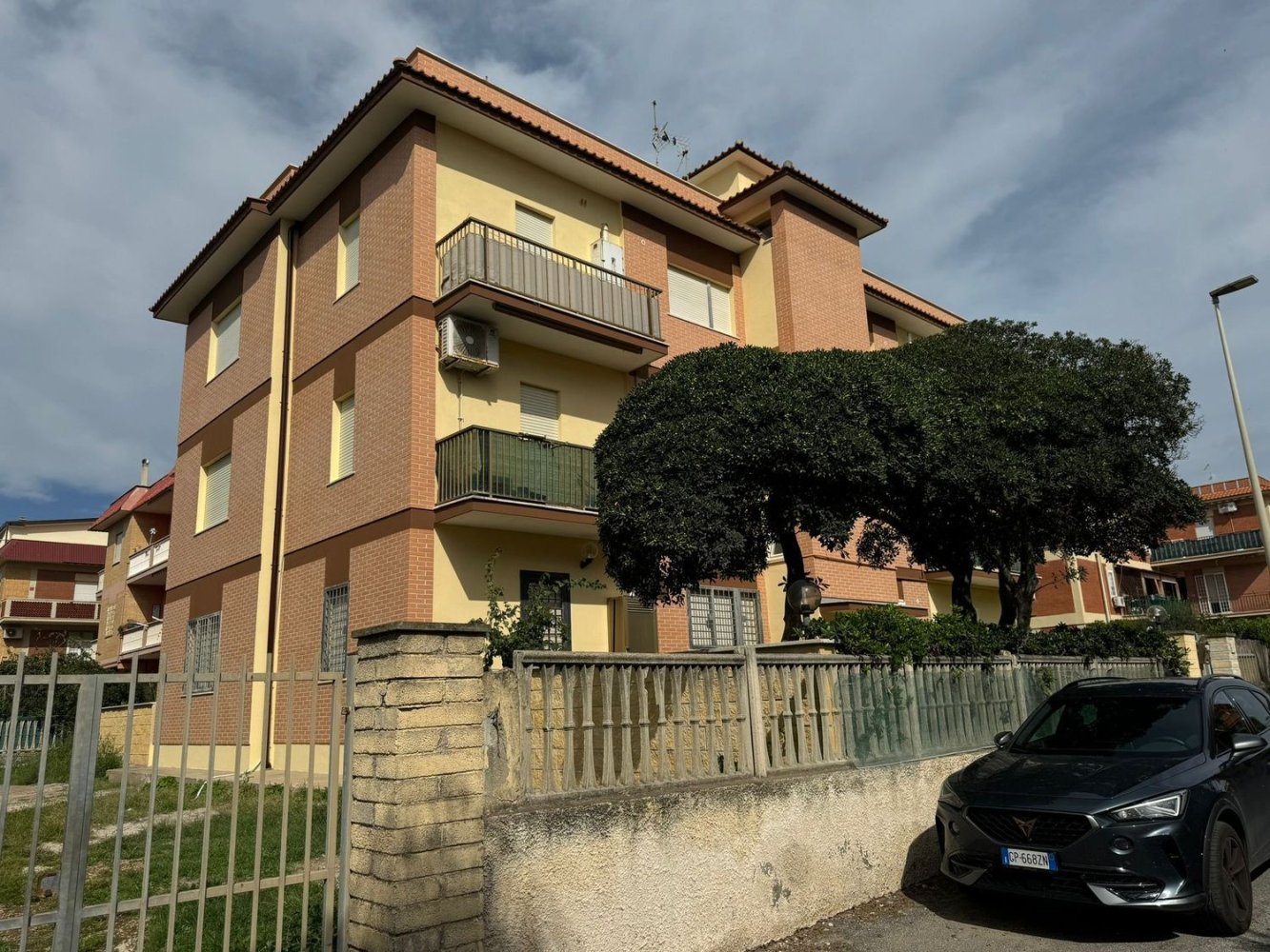 3 rooms Apartment in Pomezia, Italy No. 19206