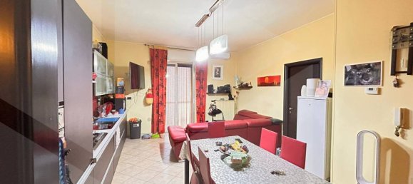 Apartamento de 3 habitaciónes en Bitetto, Italy No. 31483 2