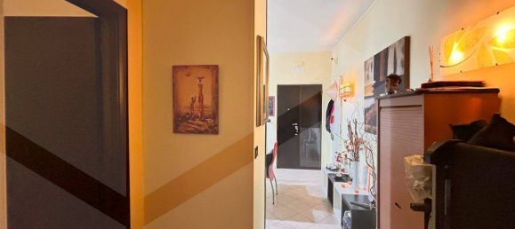 Apartamento de 3 habitaciónes en Bitetto, Italy No. 31483 5