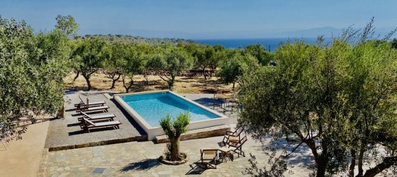 3 bedrooms Villa in Laconia, Greece No. 92799 2