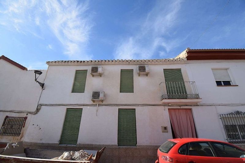 5 bedrooms House in Granada, Spain No. 223450