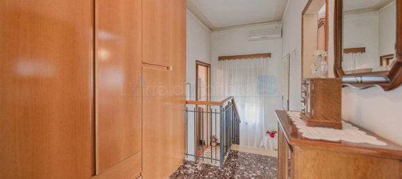 3 bedrooms Villa in Mira, Italy No. 277185 13