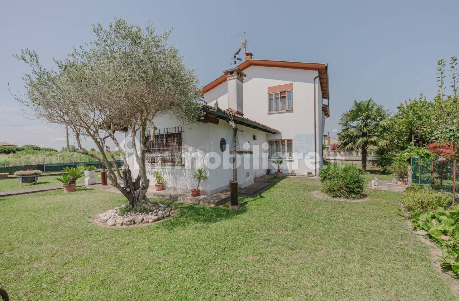 3 bedrooms Villa in Mira, Italy No. 277185