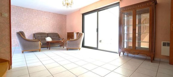 3 bedrooms House in Le Mans, France No. 315128 3