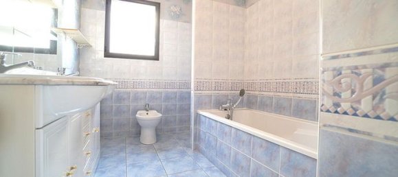 3 bedrooms House in Le Mans, France No. 315128 8