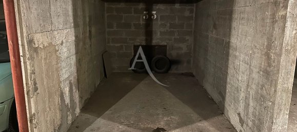 1 room Parking in Paris, France No. 188832 2