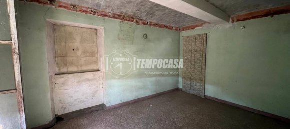 5 غرف نوم منزل في Montegrosso d'Asti, Italy رقم 103659 16