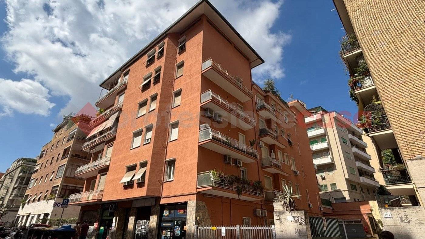 2 Schlafzimmer Wohnung in Rome, Italy, Nr. 347018