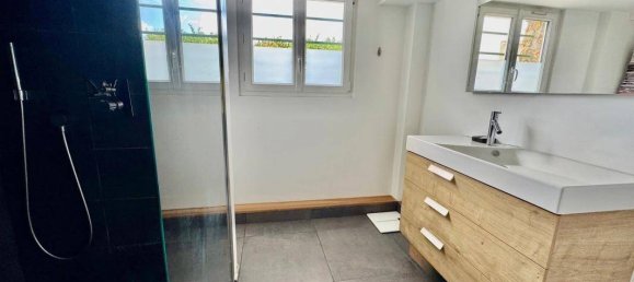 3 bedrooms House in Mareil-Marly, France No. 323471 15