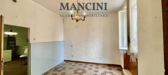 5 rooms Apartment in Jesi, Italy No. 133302 15