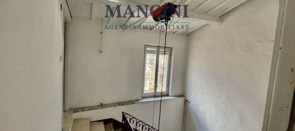 5 rooms Apartment in Jesi, Italy No. 133302 3