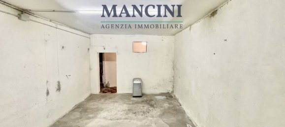 5 rooms Apartment in Jesi, Italy No. 133302 5