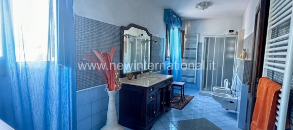 Villa de 18 habitaciónes en Fabbriche di Vergemoli, Italy No. 116208 22