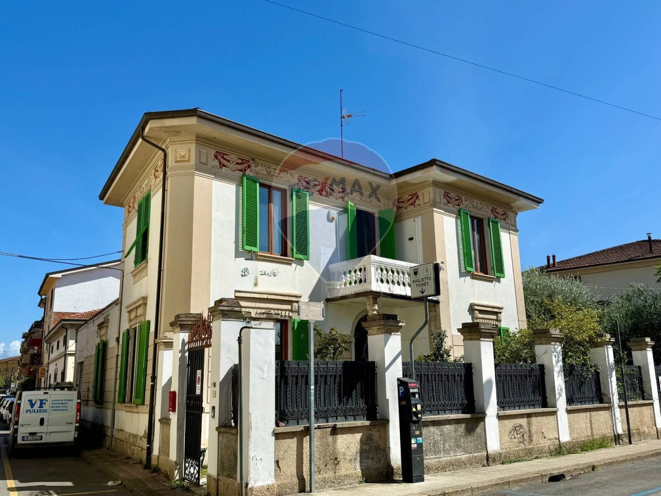 3 bedrooms Villa in Montecatini Terme, Italy No. 362027