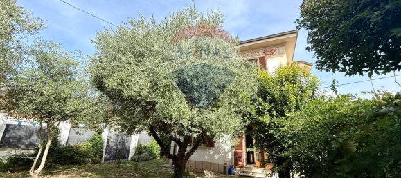 3 bedrooms Villa in Montecatini Terme, Italy No. 362027 28