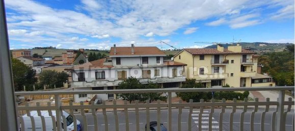 Apartamento T4 em Giano dell'Umbria, Italy N.º 262794 33