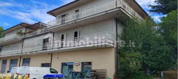 Apartamento T4 em Giano dell'Umbria, Italy N.º 262794 2