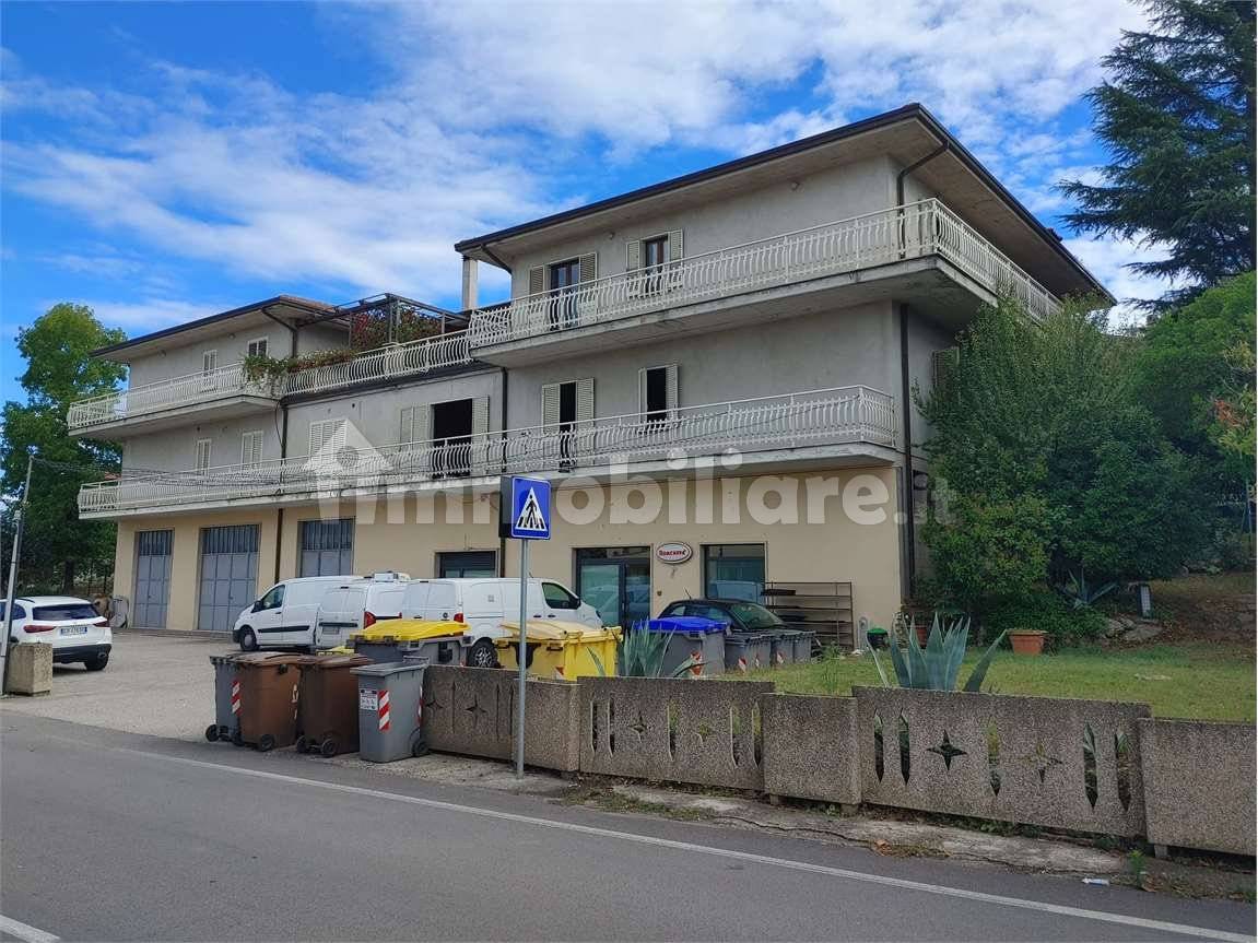 Apartamento T4 em Giano dell'Umbria, Italy N.º 262794