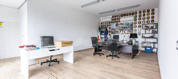 5 rooms Commercial property in Rome, Italy No. 215388 20