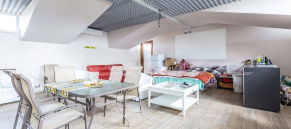 5 rooms Commercial property in Rome, Italy No. 215388 12