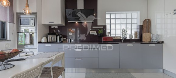 4 bedrooms House in Barreiro, Portugal No. 85038 4