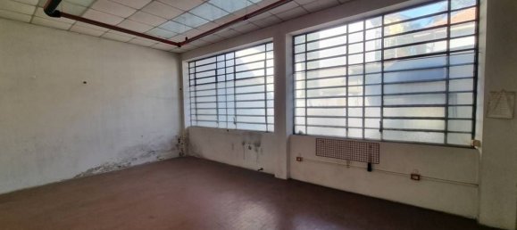 Склад 2530м² в Галларате, Италия № 163303 4