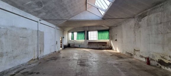 Склад 2530м² в Галларате, Италия № 163303 7