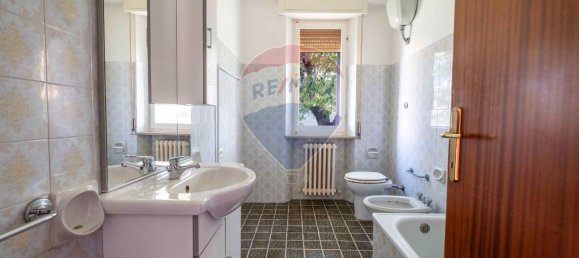 3 rooms Apartment in Cupramontana, Italy No. 5672 6