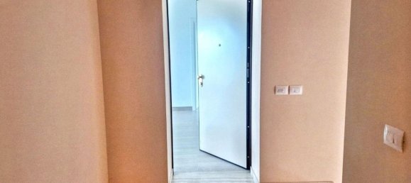 3 rooms Apartment in Macerata, Italy No. 276959 15