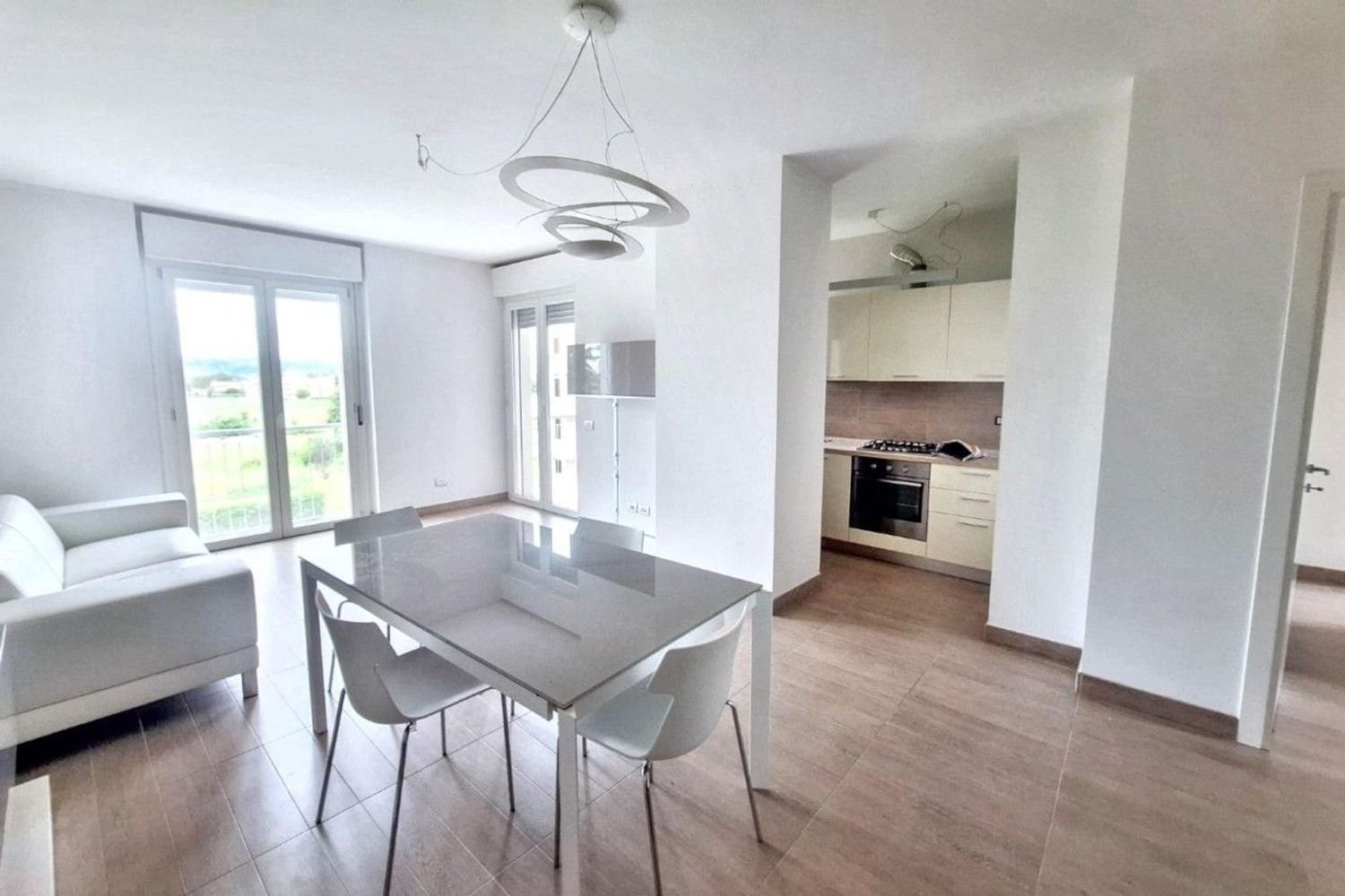 3 rooms Apartment in Macerata, Italy No. 276959