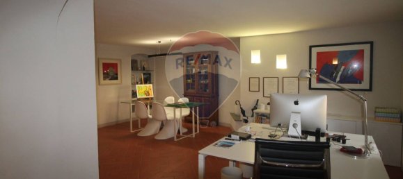 82m² Office in Montevarchi, Italy No. 362616 3
