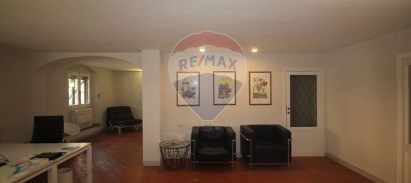 82m² Office in Montevarchi, Italy No. 362616 5