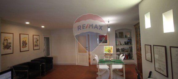 82m² Office in Montevarchi, Italy No. 362616 8