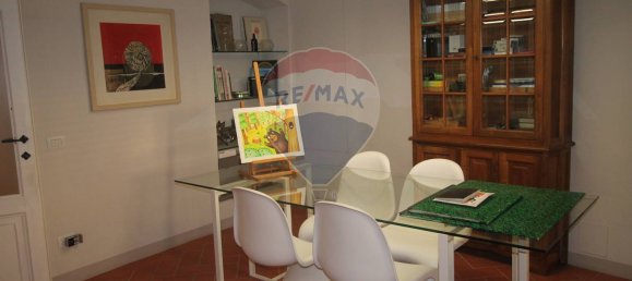 82m² Office in Montevarchi, Italy No. 362616 11