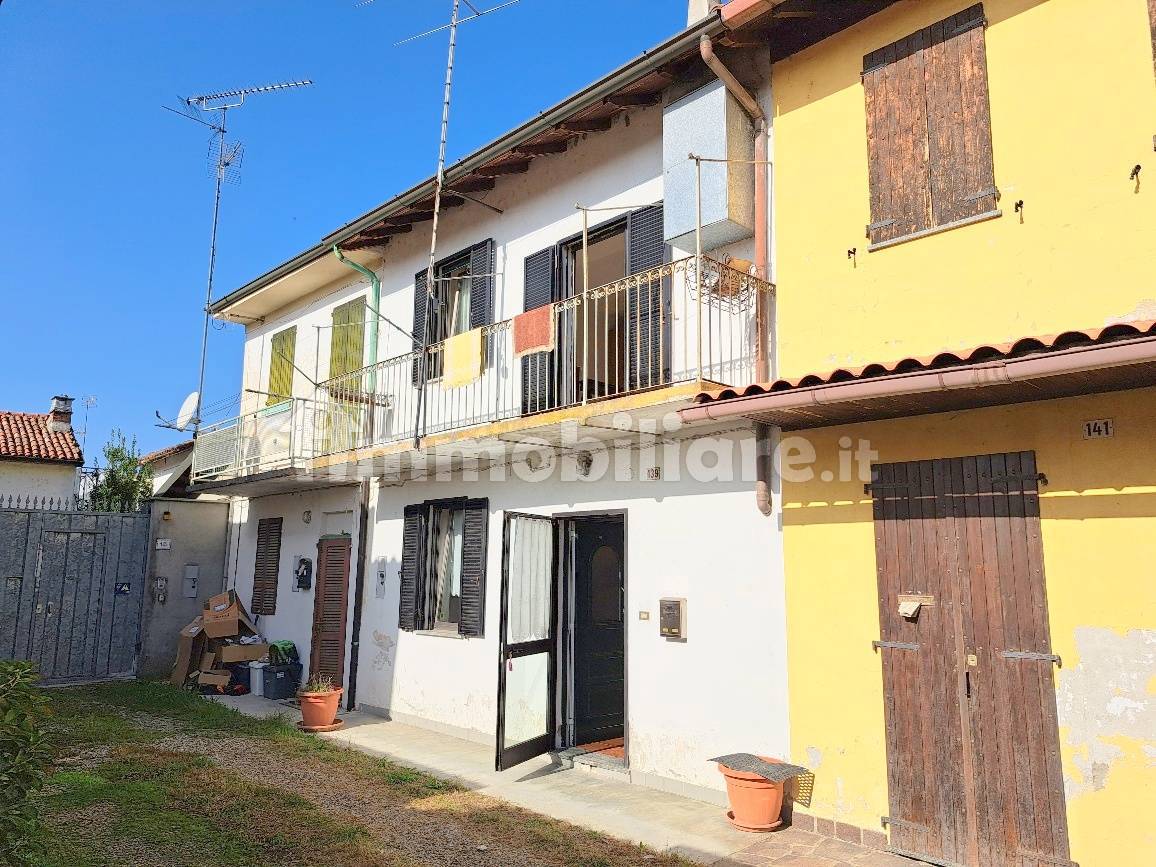 2 bedrooms House in Mortara, Italy No. 91281